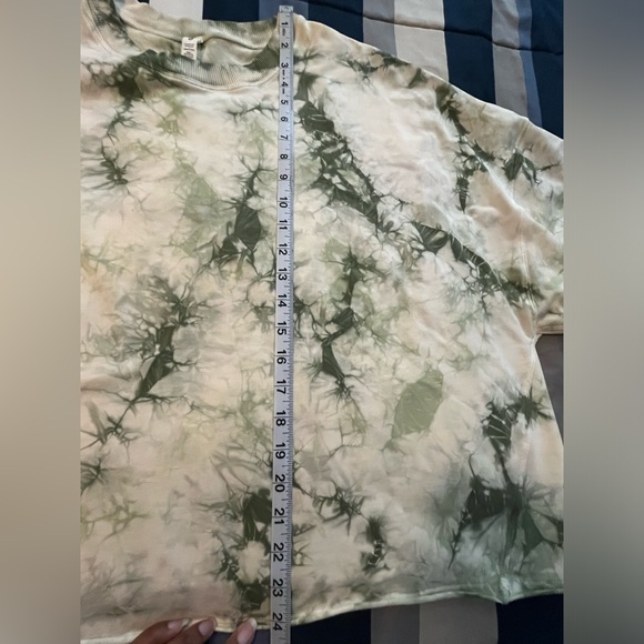 π Lululemon LA Oversized Boxy Crew - Camo Wash Willow Green/Army Green - M/L - Picture 10 of 12